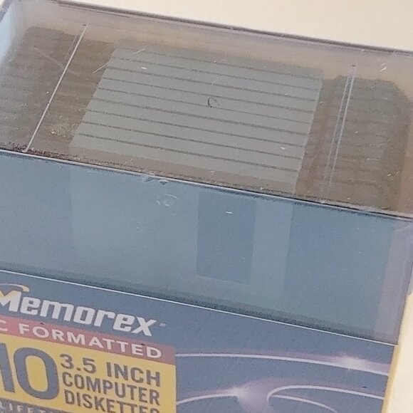 maxell pc formatted 10 3.5 inch computer diskettes BNIP SEALED - Picture 2 of 6
